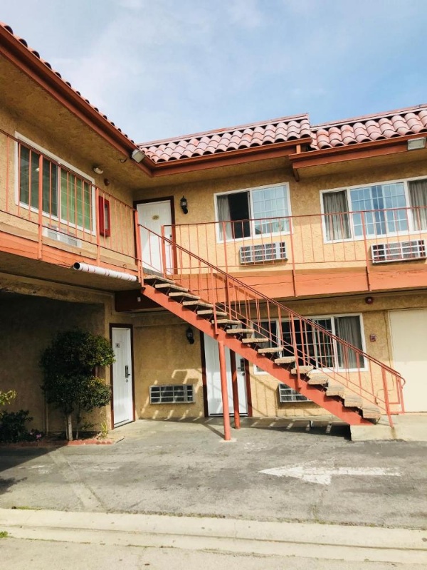 norwalk inn & suites image 16