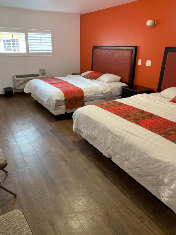 norwalk inn & suites image 5