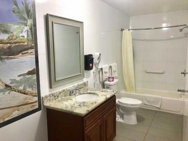 norwalk inn & suites image 8